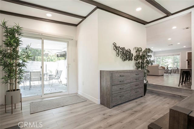 Detail Gallery Image 18 of 43 For 18033 Duncan St, Encino,  CA 91316 - 3 Beds | 2 Baths
