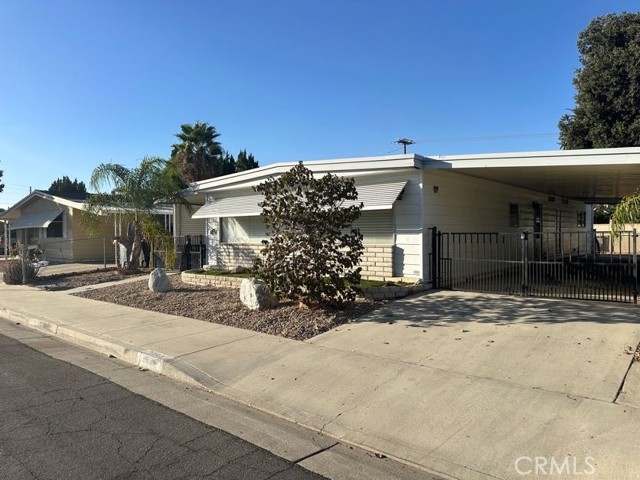 Detail Gallery Image 2 of 30 For 1542 Carlotta Dr, Hemet,  CA 92543 - 2 Beds | 2 Baths