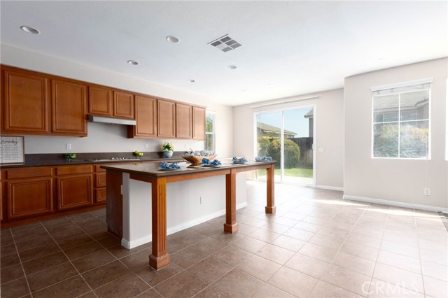 30315 Laruns Street, Murrieta CA: https://media.crmls.org/medias/59027ca7-59fd-49da-be08-32391dba6789.jpg