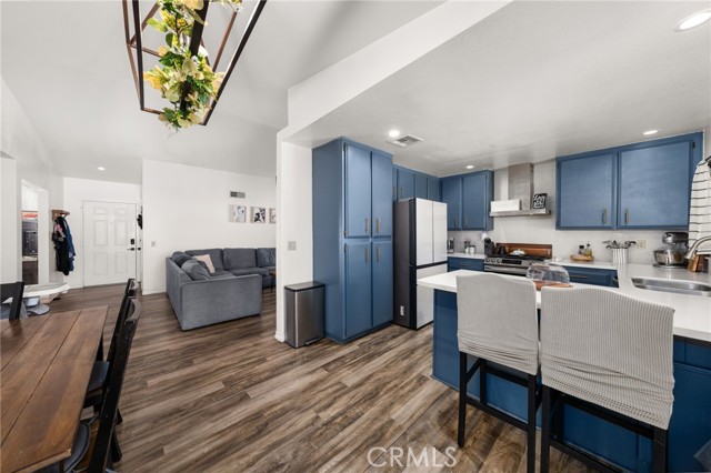 15454 Raymond, Fontana CA: https://media.crmls.org/medias/59031b68-47a8-4018-8997-0144a4709109.jpg