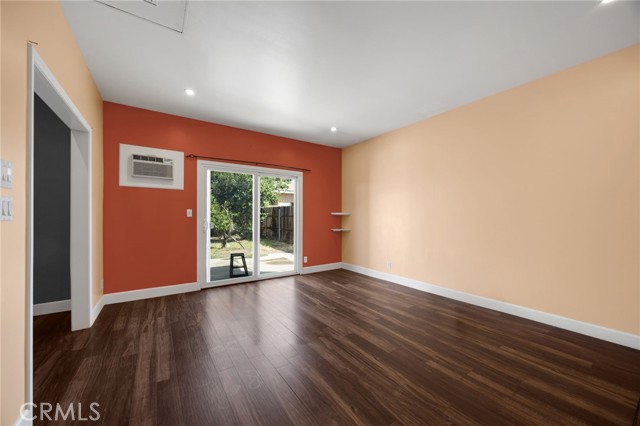 Detail Gallery Image 12 of 27 For 741 E Hawthorne St, Ontario,  CA 91764 - 3 Beds | 2 Baths