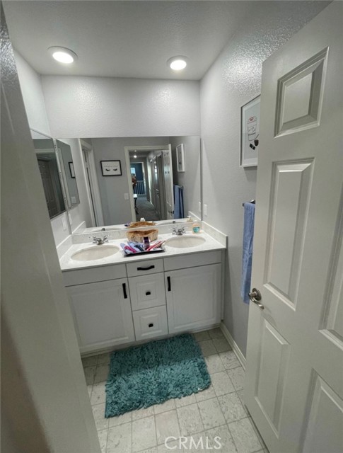 Detail Gallery Image 10 of 19 For 7837 Brass Kettle Cir, Riverside,  CA 92507 - 5 Beds | 3/1 Baths