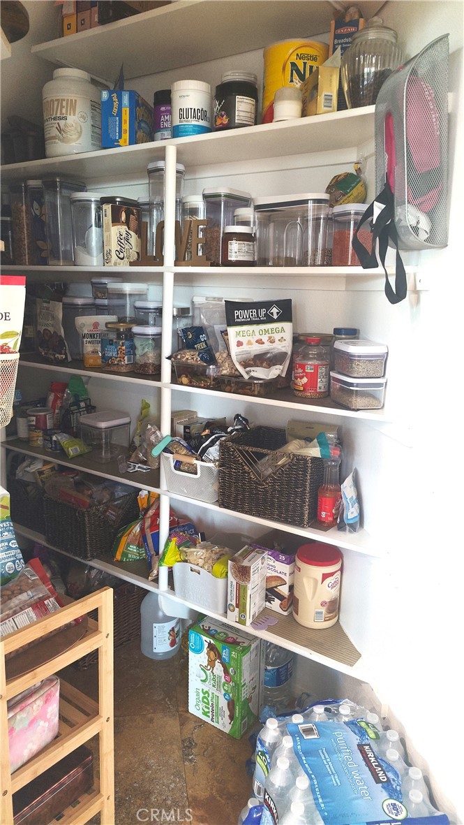 https://media.crmls.org/medias/590402fe-70b1-43e5-93d0-46010ea75889.jpg?preset=X-Large