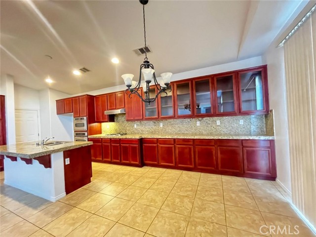 Detail Gallery Image 12 of 31 For 39220 Victoria St, Palmdale,  CA 93551 - 3 Beds | 2 Baths