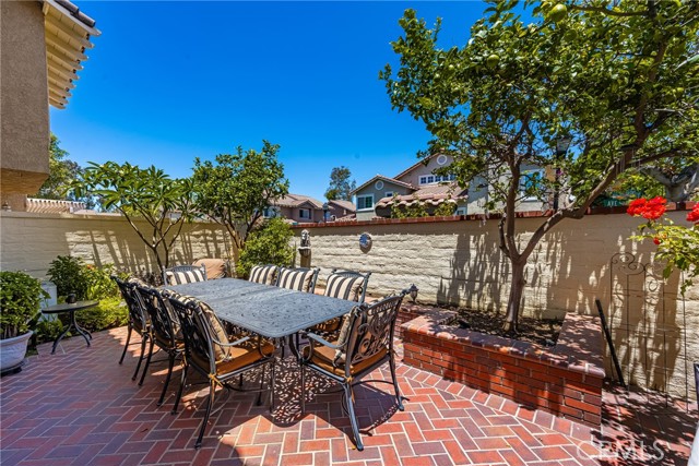 2461 Calle Montella, Tustin CA: https://media.crmls.org/medias/5904f1e7-5f88-497a-8443-7032c1bb9d79.jpg