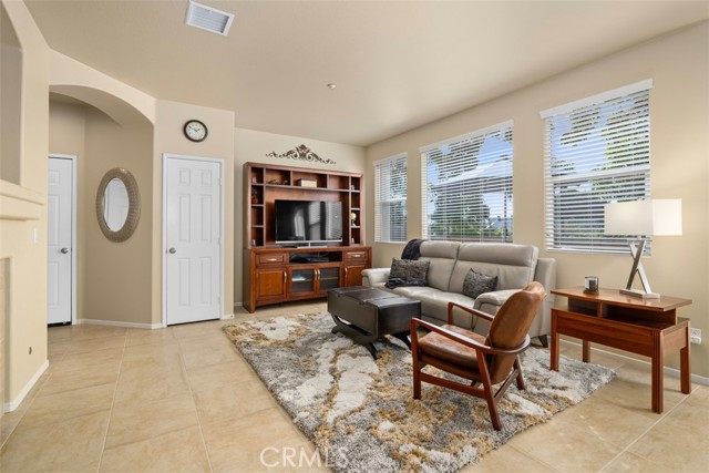 Photo #7: OC23202108 Listing 