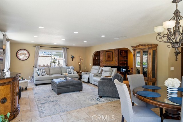 21291 Calle Recreo, Lake Forest CA: https://media.crmls.org/medias/59054a76-88cd-448e-8833-72f59302974c.jpg