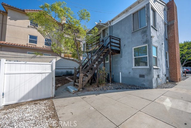 709 N Howard Street, Glendale CA: https://media.crmls.org/medias/59054fe3-ec8e-49a7-ad44-223f930ebb50.jpg