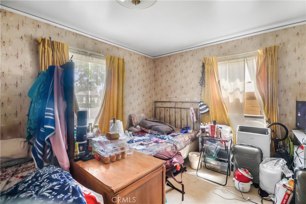https://media.crmls.org/medias/59075290-b09c-4f4c-a6ae-97f4af2d480e.jpg?preset=X-Large
