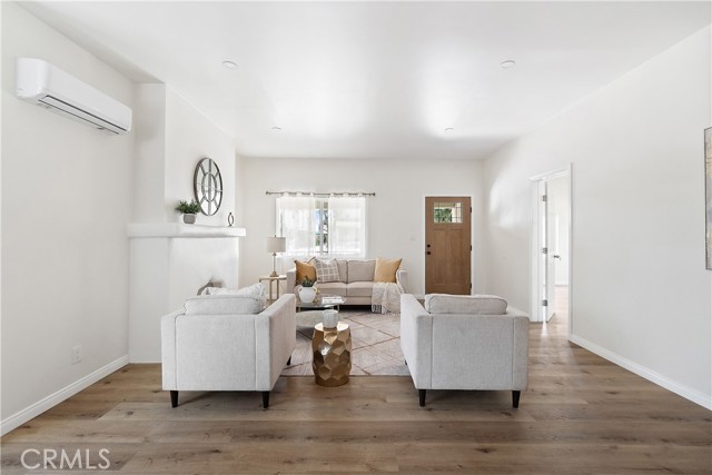 Detail Gallery Image 9 of 52 For 1251 Leighton Ave #1251,  Los Angeles,  CA 90037 - 5 Beds | 2 Baths