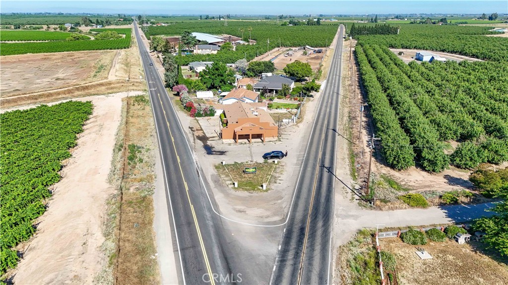 https://media.crmls.org/medias/5908d845-f6fa-4542-9442-4472d14f676a.jpg?preset=X-Large