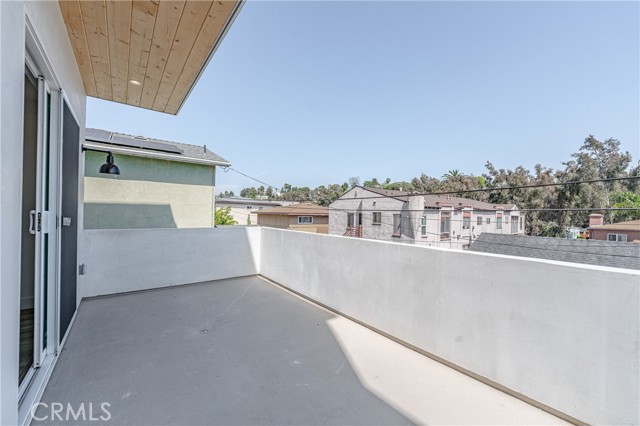 Detail Gallery Image 15 of 61 For 616 N Rampart Bld, Silver Lake Los Angeles,  CA 90026 - 4 Beds | 3/1 Baths