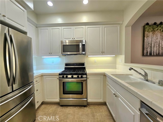 Detail Gallery Image 2 of 20 For 37 Bijou, Irvine,  CA 92618 - 3 Beds | 2/1 Baths