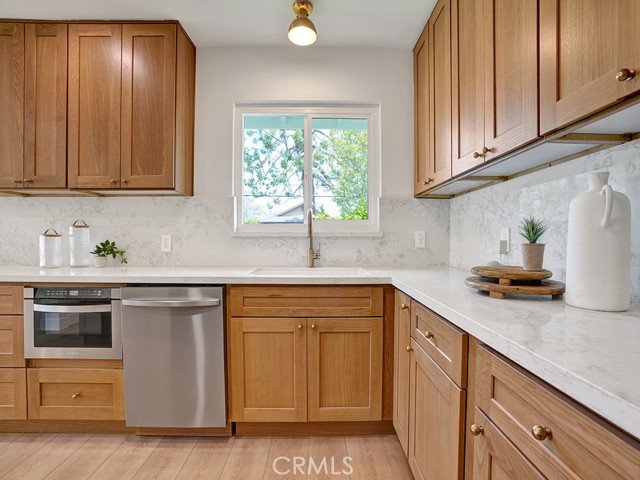 3212 Sunnywood Drive, Fullerton CA: https://media.crmls.org/medias/5909f7c2-eb91-4043-8410-c3f01bd08bdb.jpg