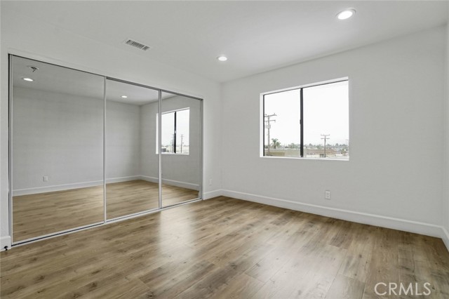 1410 Coranado Avenue, Long Beach CA: https://media.crmls.org/medias/590b2444-9c99-4ae4-ae00-f814ee2f7d8a.jpg