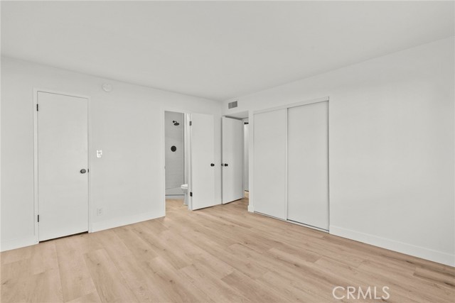 Detail Gallery Image 19 of 30 For 5400 Newcastle, Encino,  CA 91316 - 2 Beds | 2 Baths