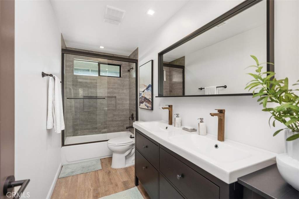 MLS #OC25248941 image #20