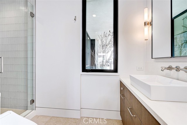 Detail Gallery Image 44 of 47 For 2016 Ocean, Manhattan Beach,  CA 90266 - 5 Beds | 5/2 Baths