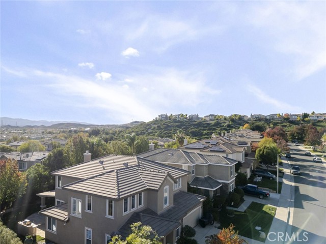 Detail Gallery Image 9 of 43 For 23806 Mission Puebla, Valencia,  CA 91354 - 5 Beds | 3/1 Baths