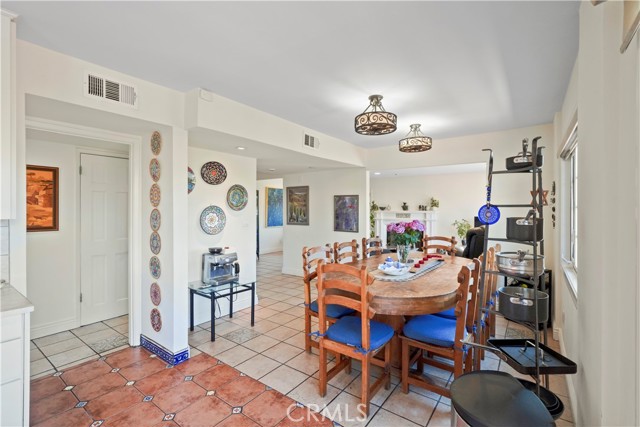 Detail Gallery Image 9 of 60 For 22628 Quinta Rd, Woodland Hills,  CA 91364 - 4 Beds | 2/1 Baths