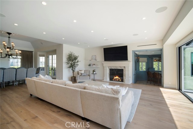 Detail Gallery Image 12 of 67 For 25965 Poker Flats Pl, Laguna Hills,  CA 92653 - 5 Beds | 5/2 Baths