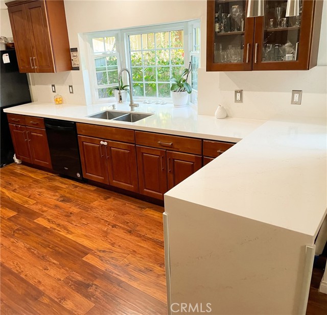 10016 Sophia Avenue, North Hills CA: https://media.crmls.org/medias/590e1bc9-42ec-4a0c-aa75-e8fb3e7f7f2c.jpg