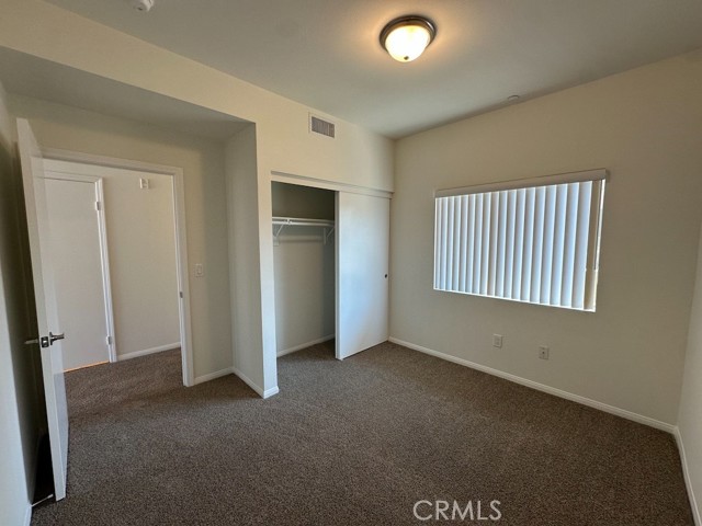 Detail Gallery Image 5 of 22 For 7551 Jordan Ave #405,  Canoga Park,  CA 91303 - 3 Beds | 3 Baths