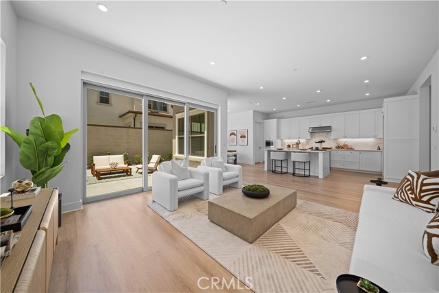 114 eversedge, Irvine CA: https://media.crmls.org/medias/590e9b29-586c-49e4-9c06-e103f411d87a.jpg