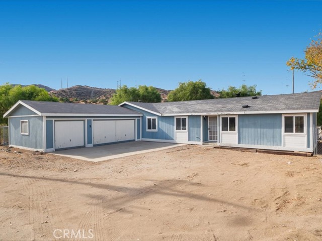 Detail Gallery Image 3 of 45 For 33023 Angeles Forest, Palmdale,  CA 93550 - 3 Beds | 2 Baths