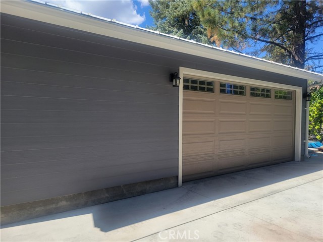 Detail Gallery Image 6 of 22 For 111 Arbor Ln, Big Bear City,  CA 92314 - 3 Beds | 2 Baths