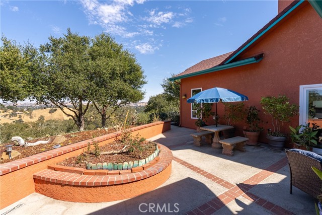 10755 Santa Ana Road, Atascadero CA: https://media.crmls.org/medias/590facb3-5e86-4d27-91ae-531037357a1c.jpg