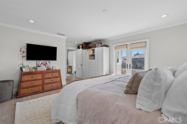 Detail Gallery Image 40 of 49 For 520 2nd St, Manhattan Beach,  CA 90266 - 4 Beds | 3 Baths