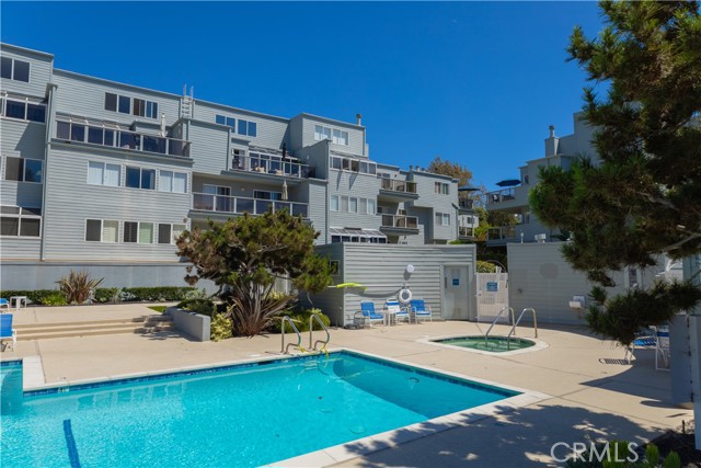 210 The Village, Redondo Beach, California 90277, 2 Bedrooms Bedrooms, 0 ,2 BathroomsBathrooms,Residential,For Sale,The Village,0,DW26180621