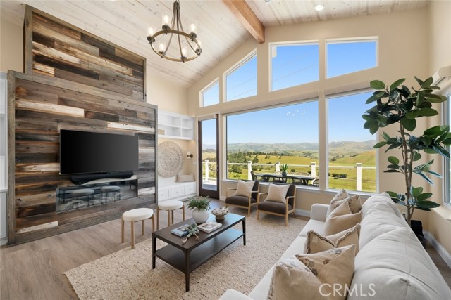 Detail Gallery Image 7 of 65 For 2786 Eton Road, Cambria,  CA 93428 - 3 Beds | 3 Baths