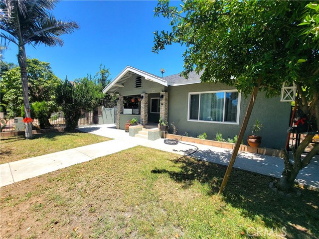 Detail Gallery Image 3 of 24 For 1265 W Mission Bld, Pomona,  CA 91766 - 3 Beds | 2 Baths