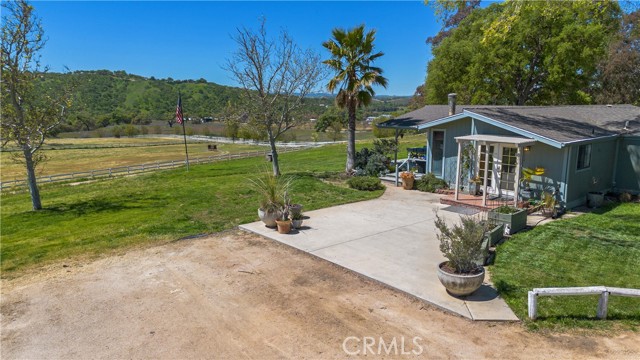 Detail Gallery Image 4 of 74 For 6060 Linne Rd, Paso Robles,  CA 93446 - 4 Beds | 4 Baths