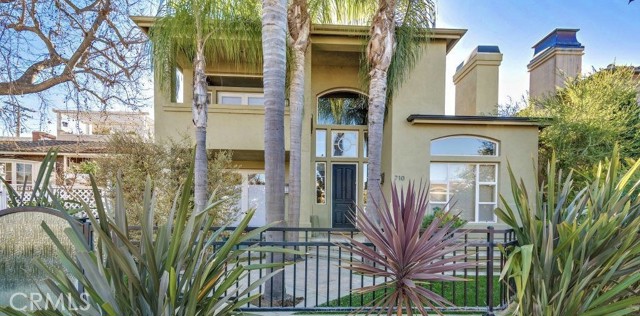 Detail Gallery Image 2 of 17 For 710 1/2 Marigold Ave, Corona Del Mar,  CA 92625 - 2 Beds | 1 Baths