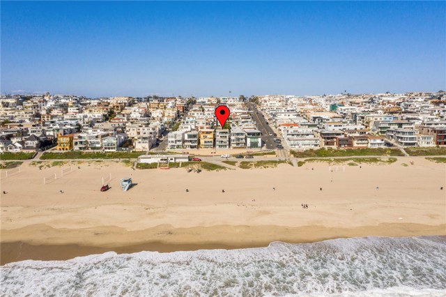 2208 The Strand, Manhattan Beach CA: https://media.crmls.org/medias/59139cf9-58e9-45d3-8f51-9e5b69cfca7b.jpg