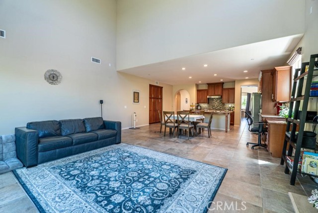 Detail Gallery Image 16 of 34 For 28645 Farrier Dr, Valencia,  CA 91354 - 4 Beds | 3/1 Baths