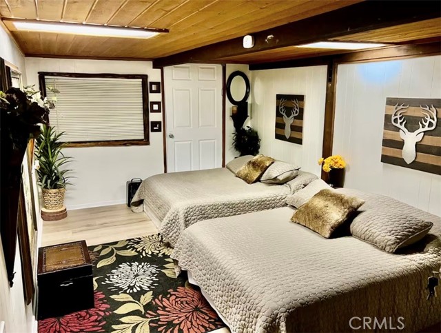 Detail Gallery Image 12 of 21 For 1002 Cherokee St, Fawnskin,  CA 92333 - 4 Beds | 3 Baths