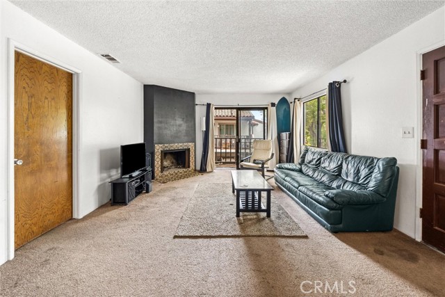 930 Philinda Avenue, Santa Barbara CA: https://media.crmls.org/medias/5914e25d-8f83-4450-90e6-8b23b2507b71.jpg