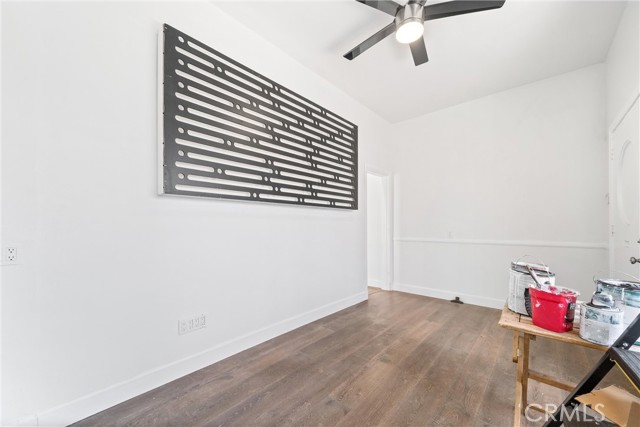 11170 Burbank Boulevard, North Hollywood CA: https://media.crmls.org/medias/5914ed31-8d65-497b-8f92-3907a73c4a81.jpg