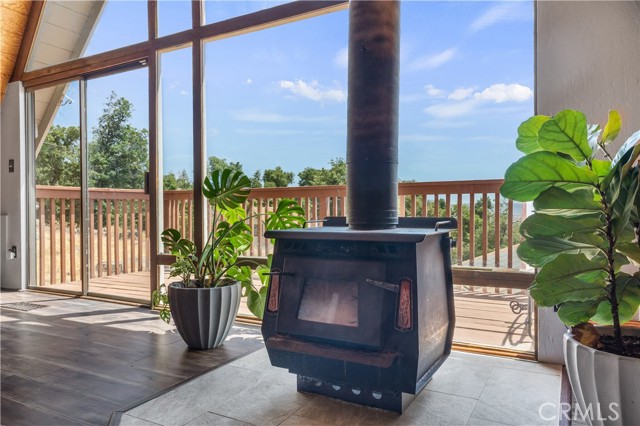 Detail Gallery Image 6 of 30 For 26120 Deertrail Dr, Tehachapi,  CA 93561 - 3 Beds | 2 Baths