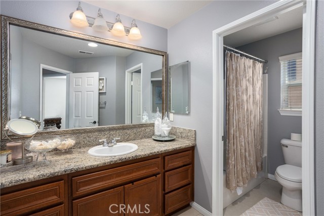 15850 Twin Lakes Dr, Moreno Valley CA: https://media.crmls.org/medias/59162685-0c93-4fcf-98e8-f8f580f29d95.jpg