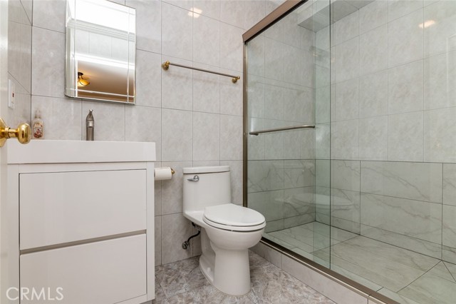 Detail Gallery Image 38 of 44 For 707 Raleigh St #5,  Glendale,  CA 91205 - 3 Beds | 3 Baths