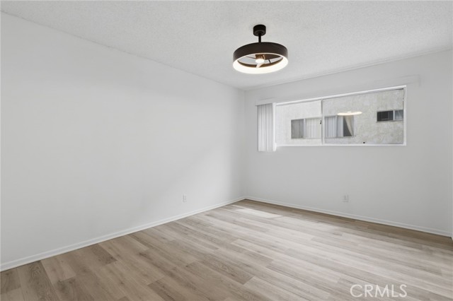 5400 Lindley Avenue, 121 photo 25