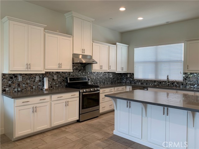 Detail Gallery Image 9 of 23 For 15864 Ellington Way, Chino Hills,  CA 91709 - 4 Beds | 3 Baths