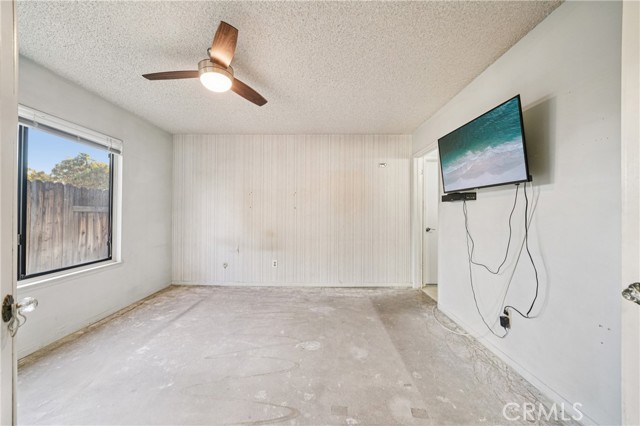 Detail Gallery Image 18 of 37 For 571 Oriole, Corona,  CA 92879 - 4 Beds | 2 Baths