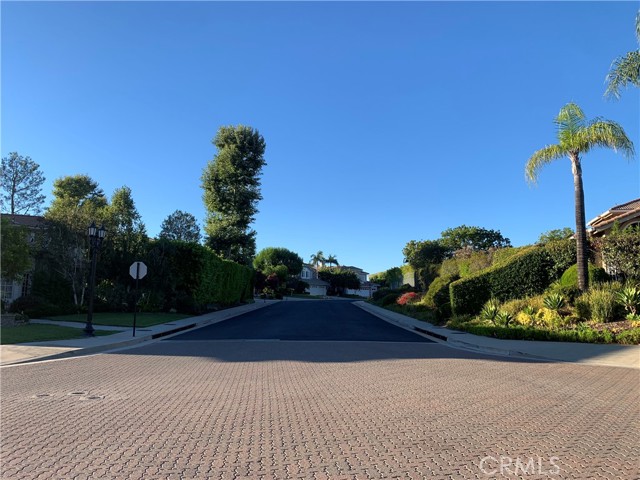 Detail Gallery Image 40 of 40 For 18500 Saint Moritz Dr, Tarzana,  CA 91356 - 4 Beds | 3 Baths