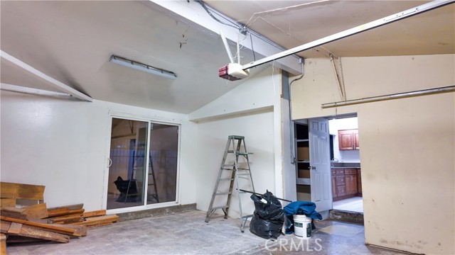 Detail Gallery Image 35 of 38 For 405 S Clara, Santa Ana,  CA 92703 - 3 Beds | 2 Baths